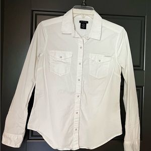 EUC - Calvin Klein Jeans brand pearl snap shirt   Sz Small.